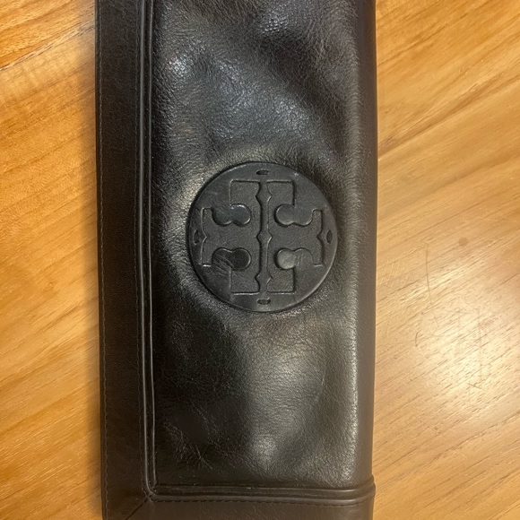 Tory Burch Long Black Wallet Clutch - Picture 2 of 5